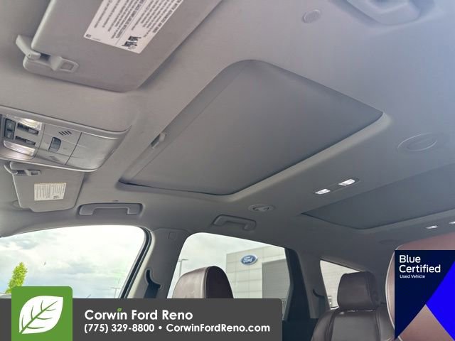 Used 2018 Buick Enclave Avenir w/ Avenir Technology Package AWD/4WD image 19