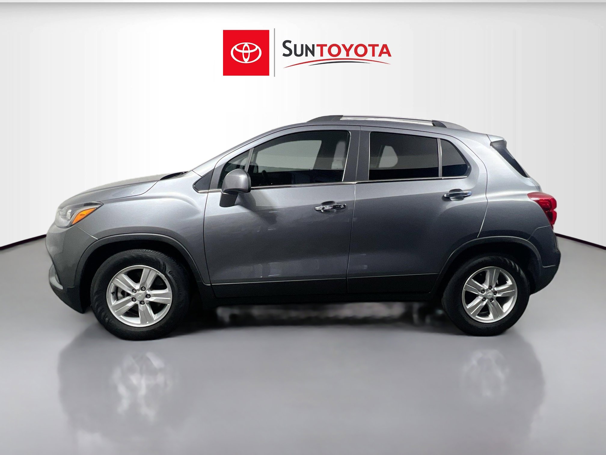 Used 2020 Chevrolet Trax LT w/ LT Convenience Package image 7