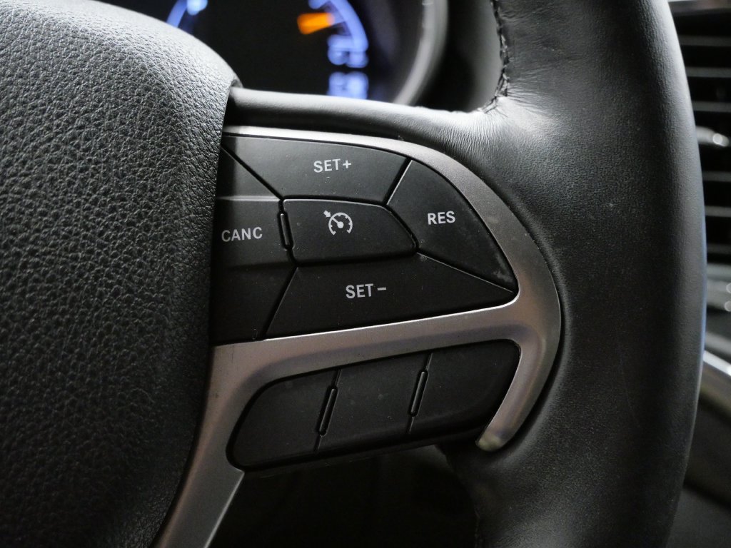 Certified 2018 Jeep Grand Cherokee Altitude AWD/4WD image 23