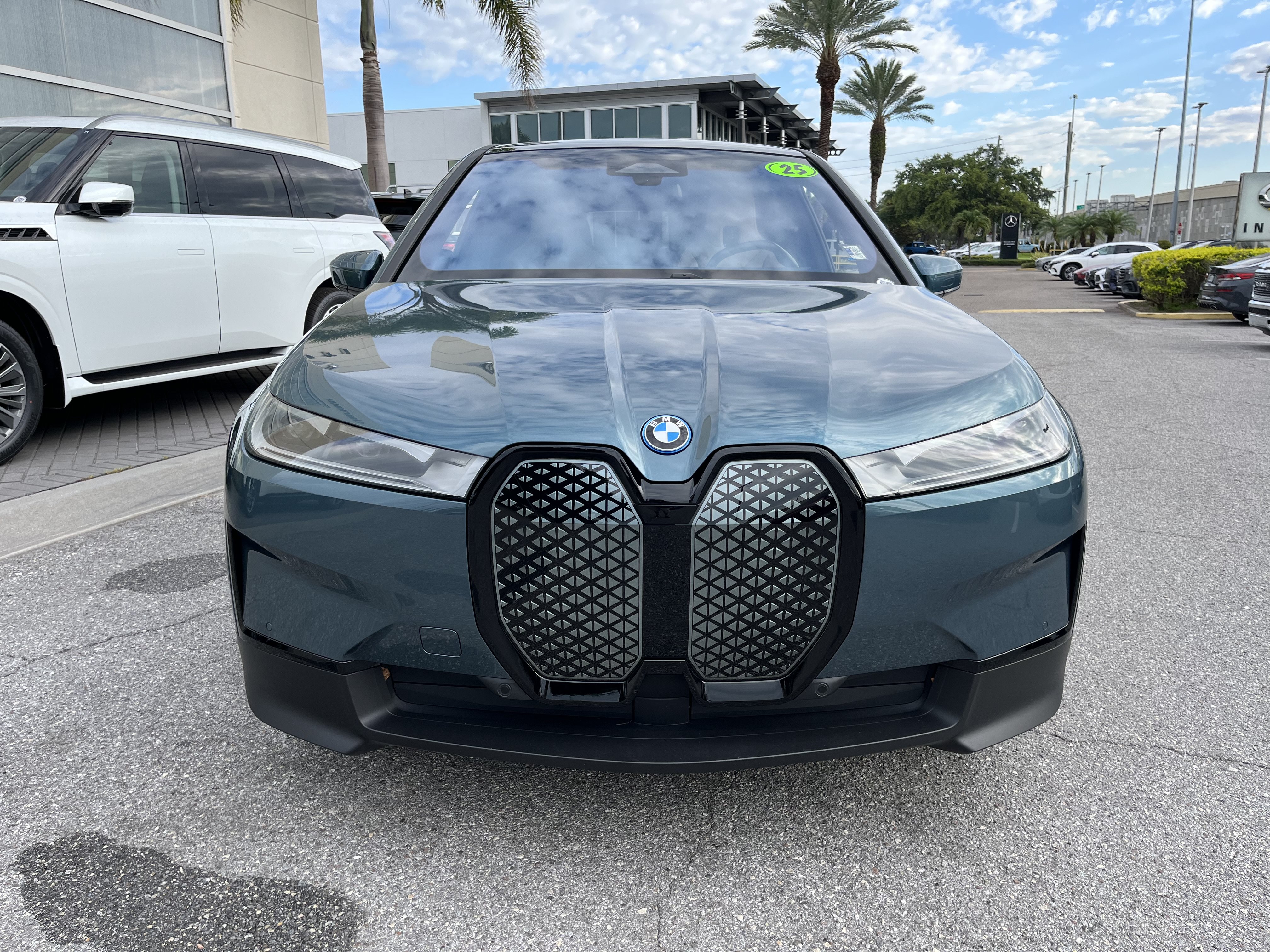 Used 2025 BMW iX xDrive50 AWD/4WD image 13