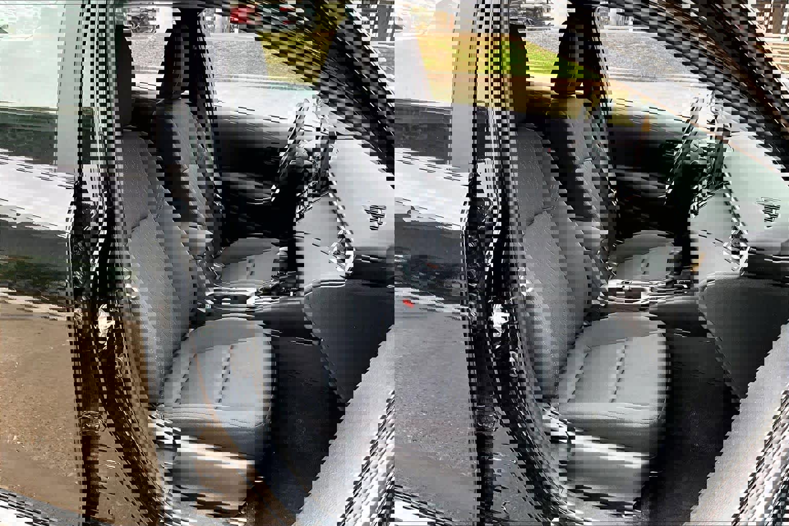 Used 2024 Toyota Corolla LE image 9