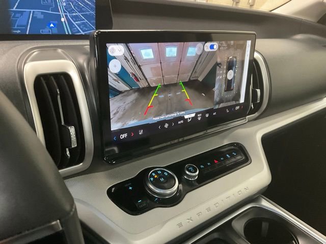 Used 2025 Ford Expedition Active AWD/4WD image 11