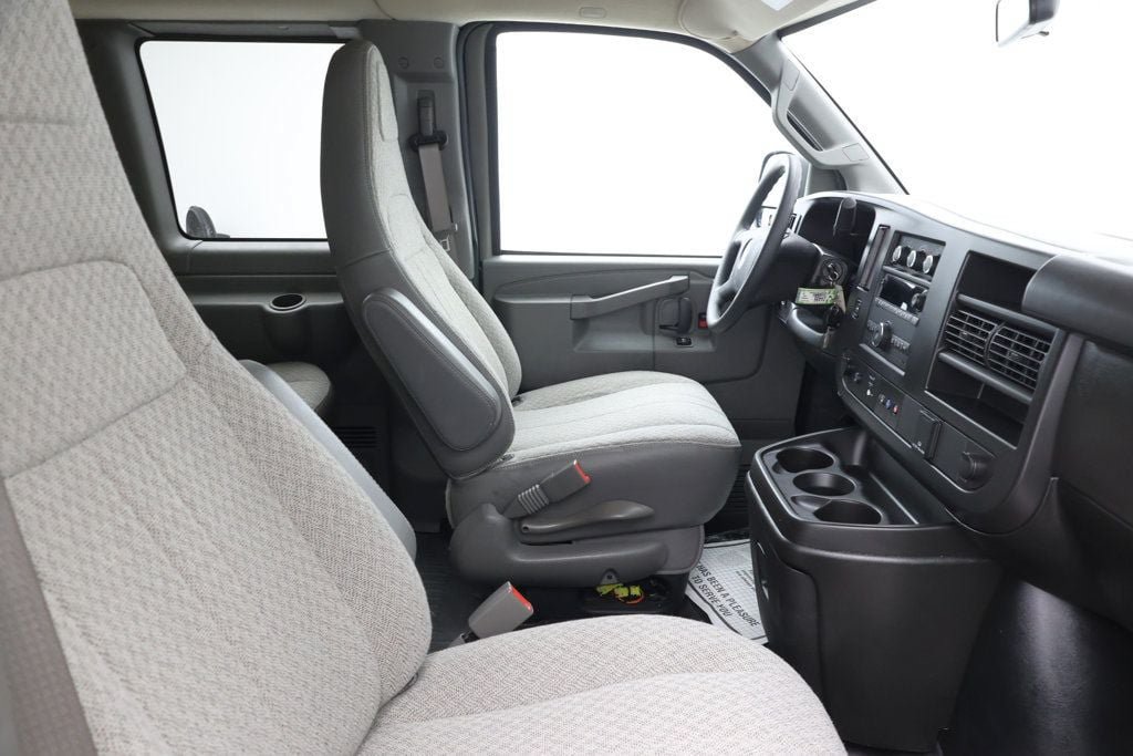 Used 2024 Chevrolet Express 3500 LS RWD image 22