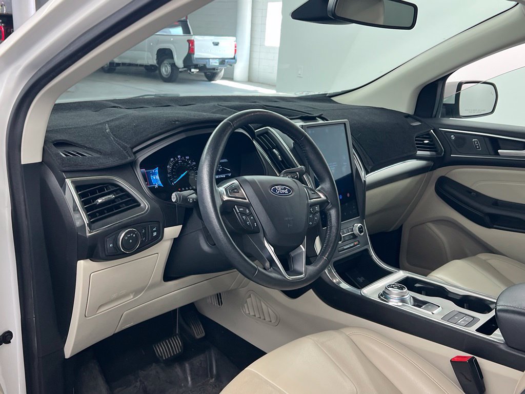Used 2022 Ford Edge Titanium w/ Equipment Group 301A AWD/4WD image 10
