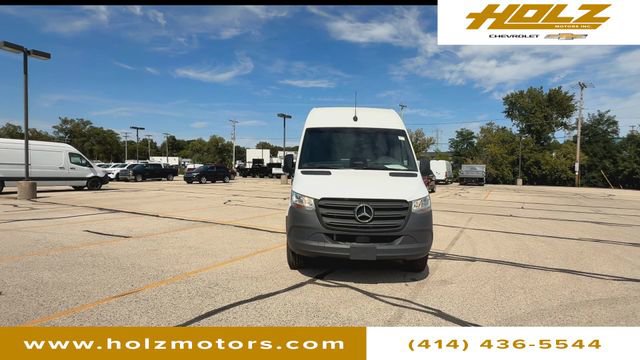 Used 2025 Mercedes-Benz Sprinter 2500 image 5