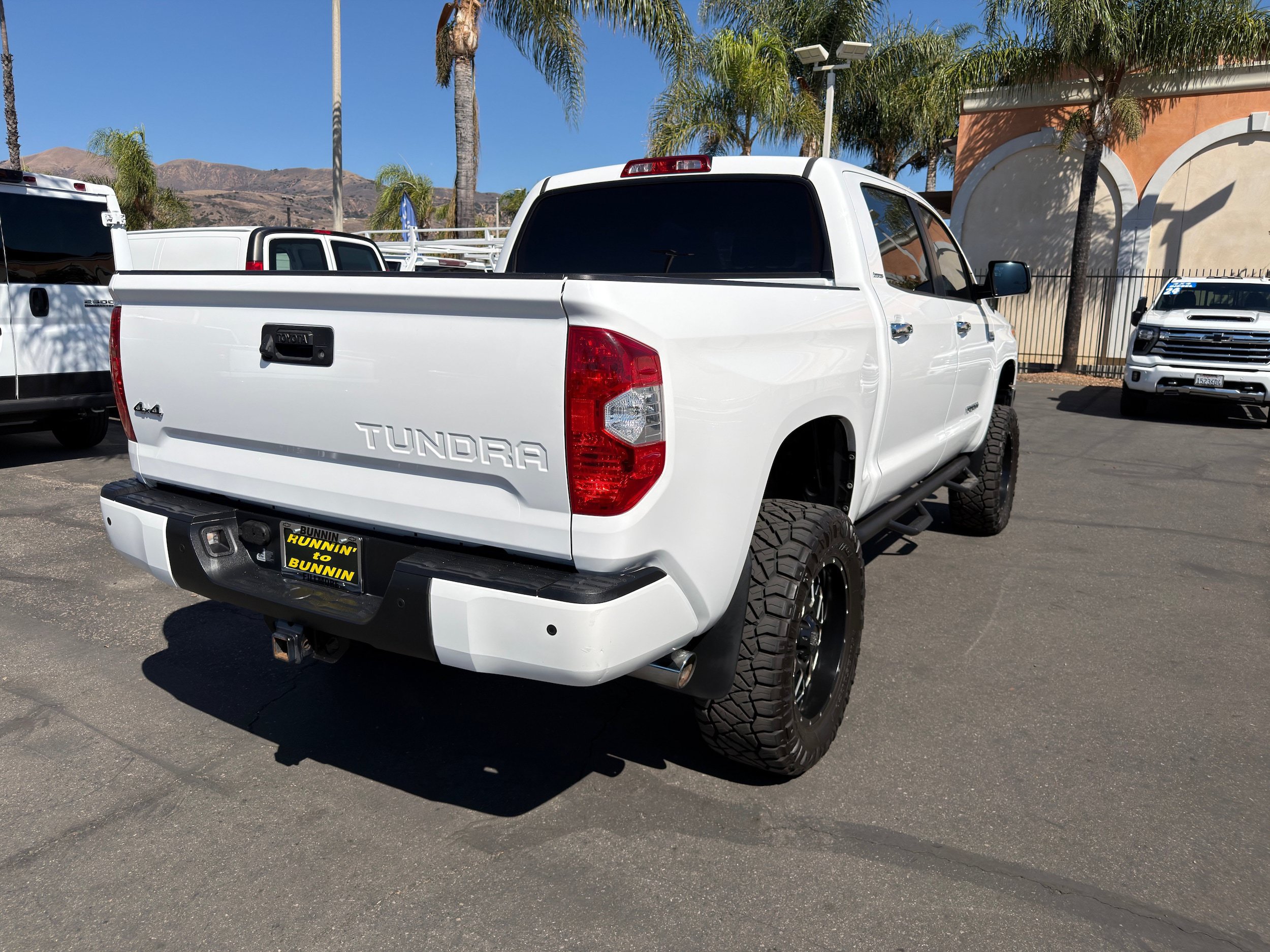 Used 2018 Toyota Tundra Limited w/ Limited Premium Package AWD/4WD image 8
