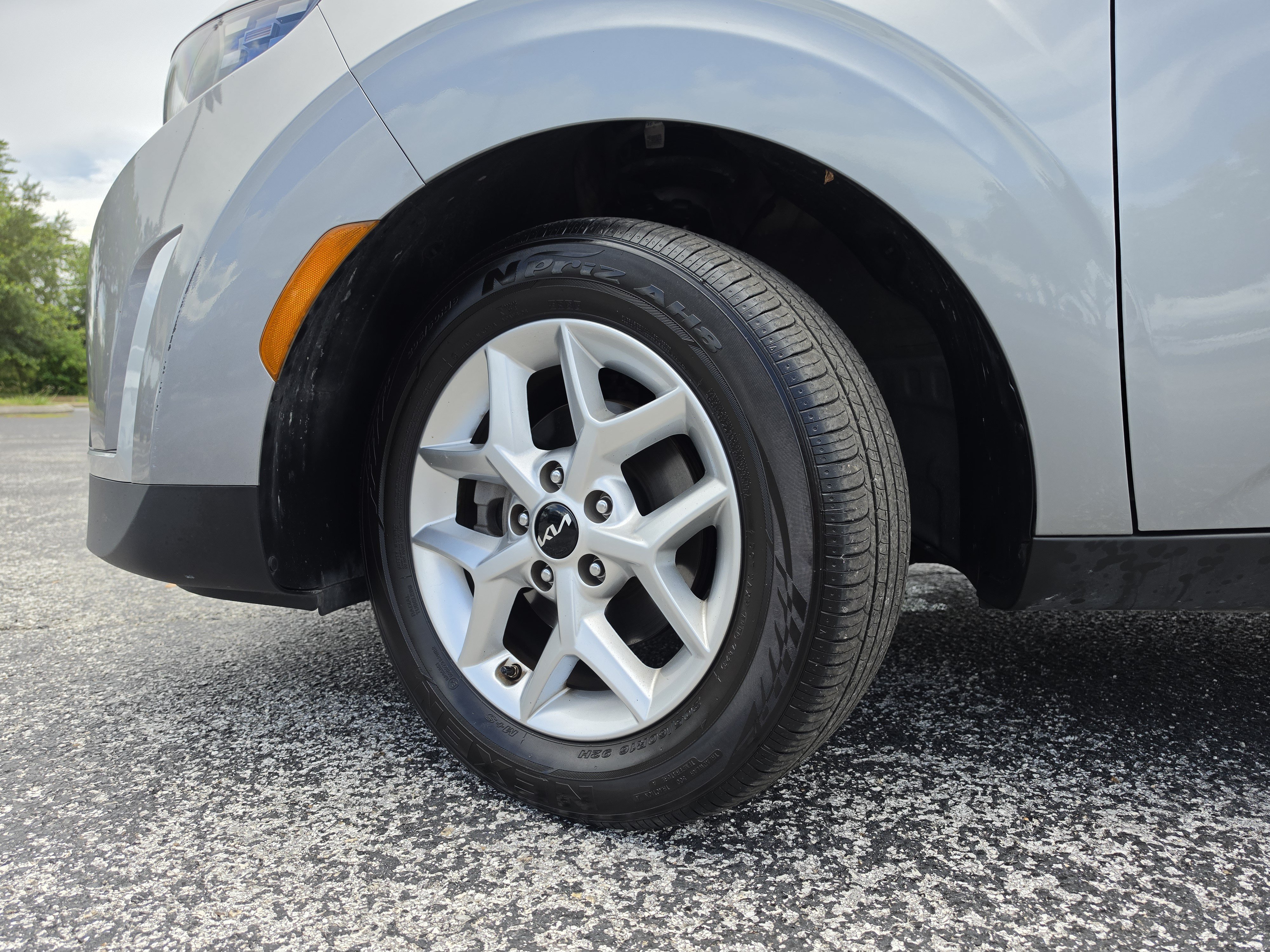 Used 2024 Kia Soul LX w/ Option Group 015 FWD image 35