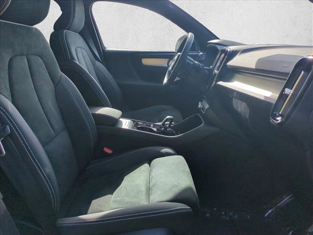 Used 2026 Volvo XC40 B5 Ultra w/ Protection Package Premier image 25