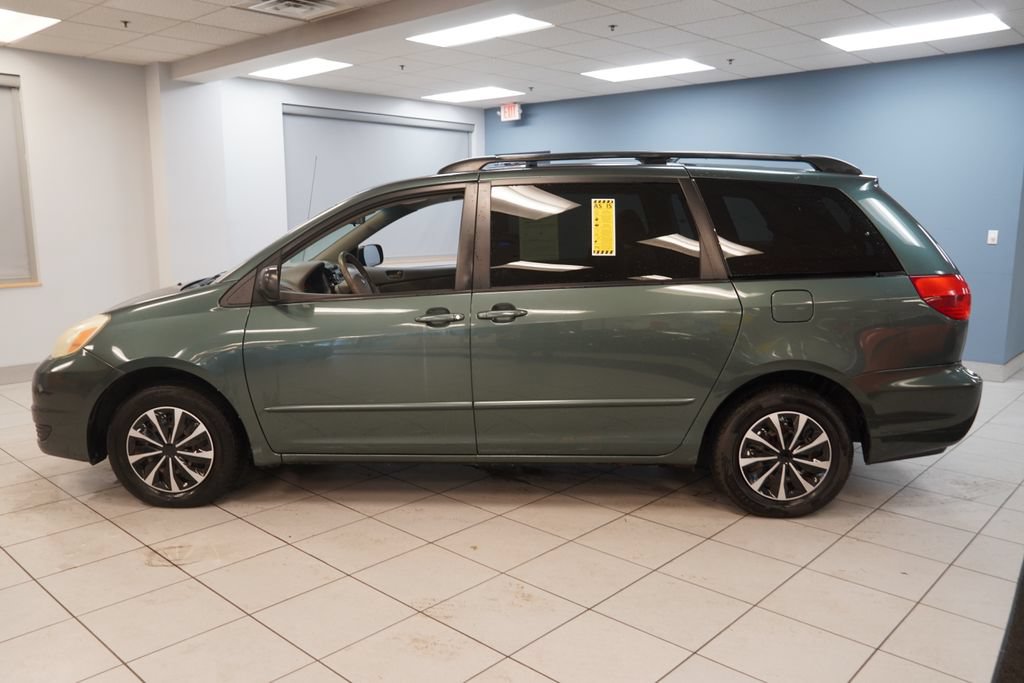 Used 2004 Toyota Sienna FWD image 2
