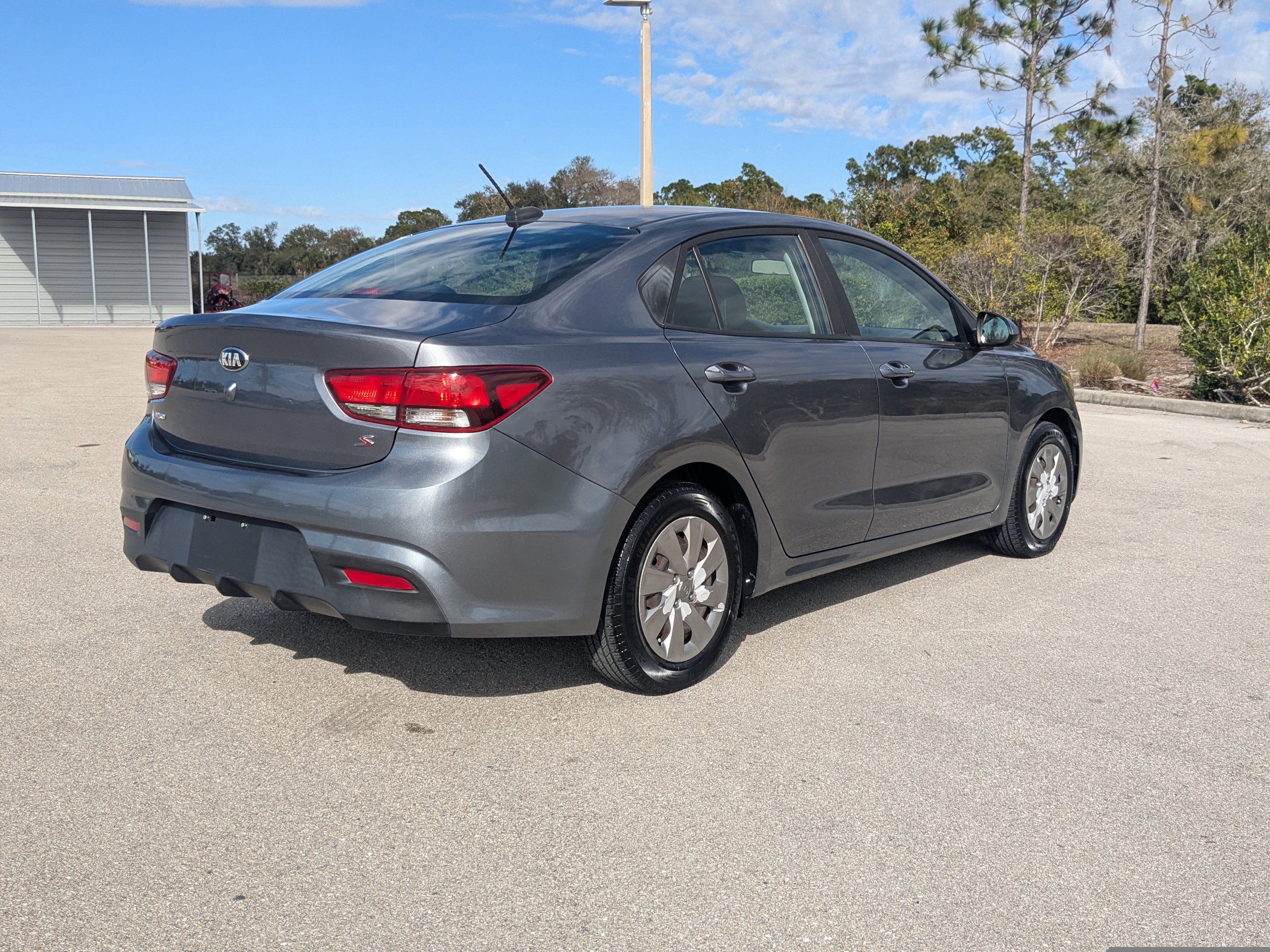 Used 2019 Kia Rio S image 4