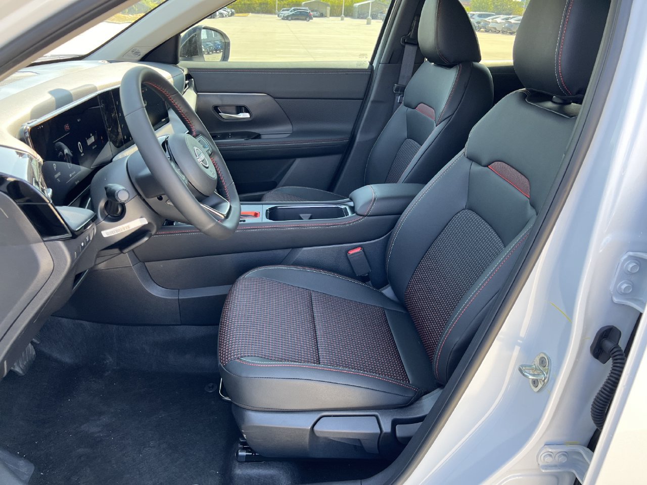 New 2027 Nissan Kicks SR FWD image 7