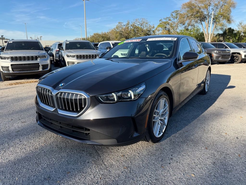 Used 2024 BMW 530i image 2
