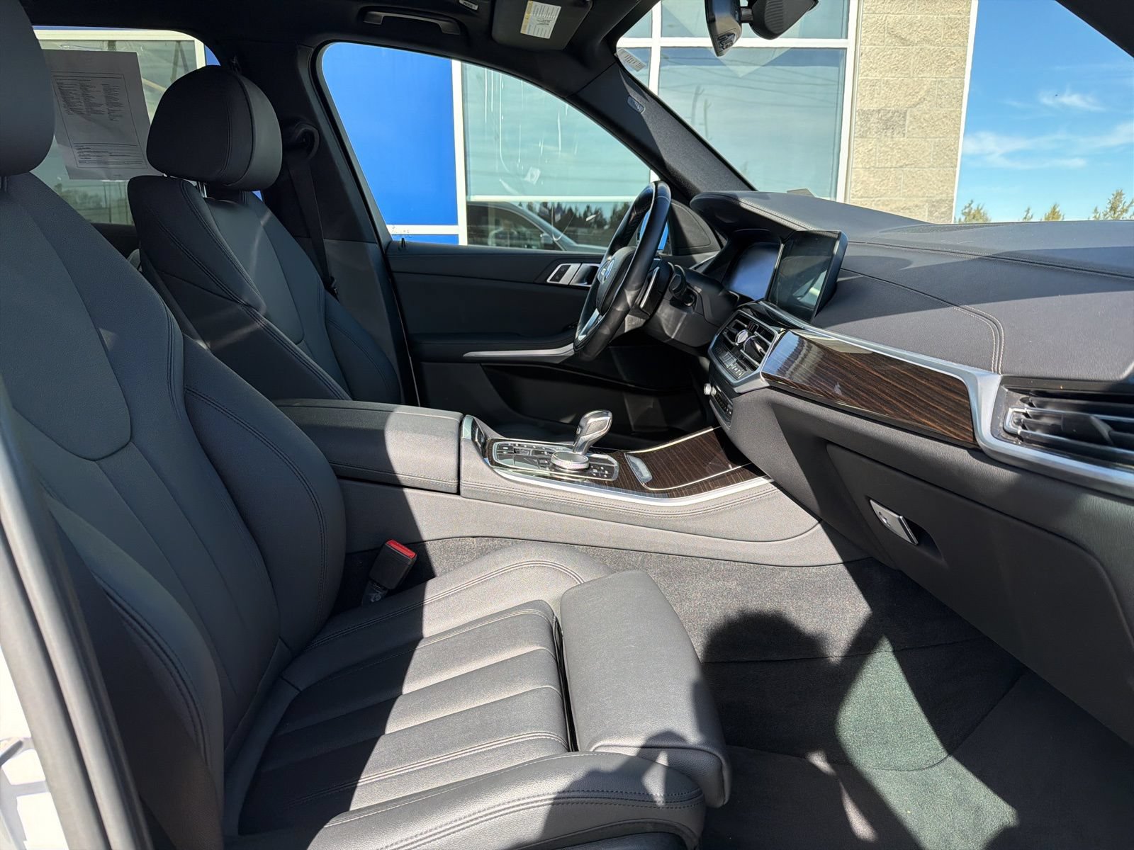 Used 2021 BMW X5 xDrive40i w/ Convenience Package AWD/4WD image 25