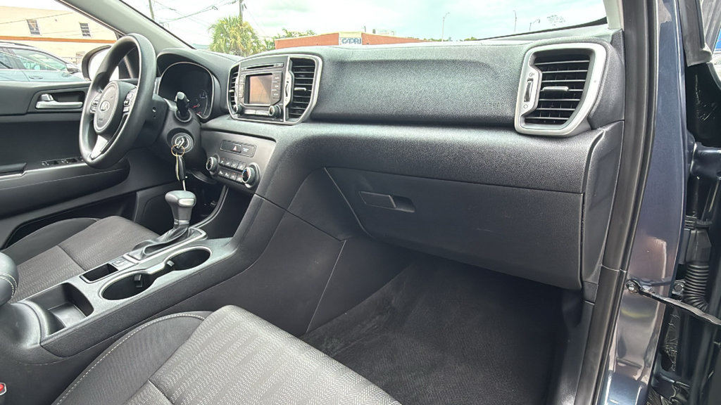 Used 2019 Kia Sportage LX FWD image 41