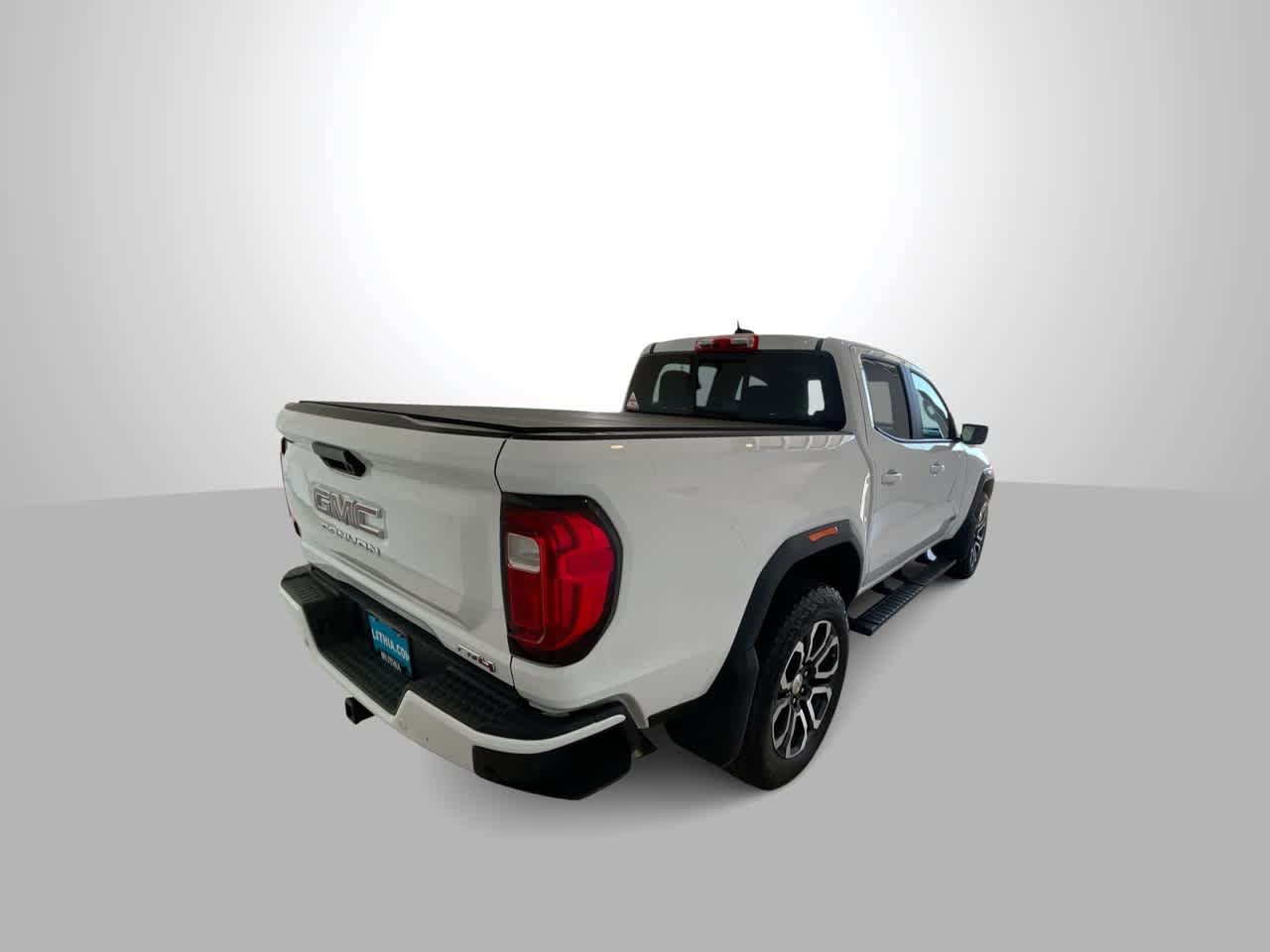 Used 2024 GMC Canyon AT4 w/ AT4 Premium Package AWD/4WD image 8
