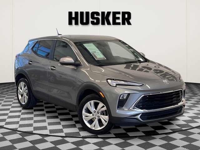 Used 2025 Buick Encore GX Preferred AWD/4WD image 1