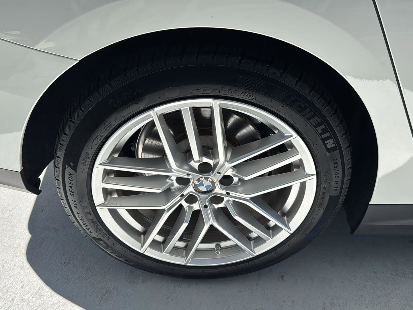 Certified 2025 BMW 530i w/ Premium Package image 35