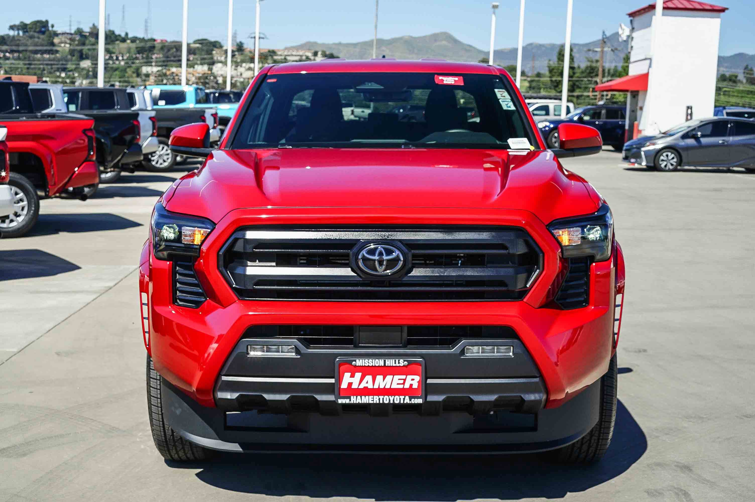 Used 2025 Toyota Tacoma SR5 image 7