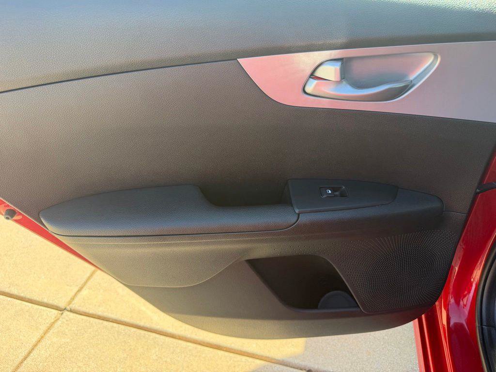 Used 2023 Kia Forte LXS FWD image 13