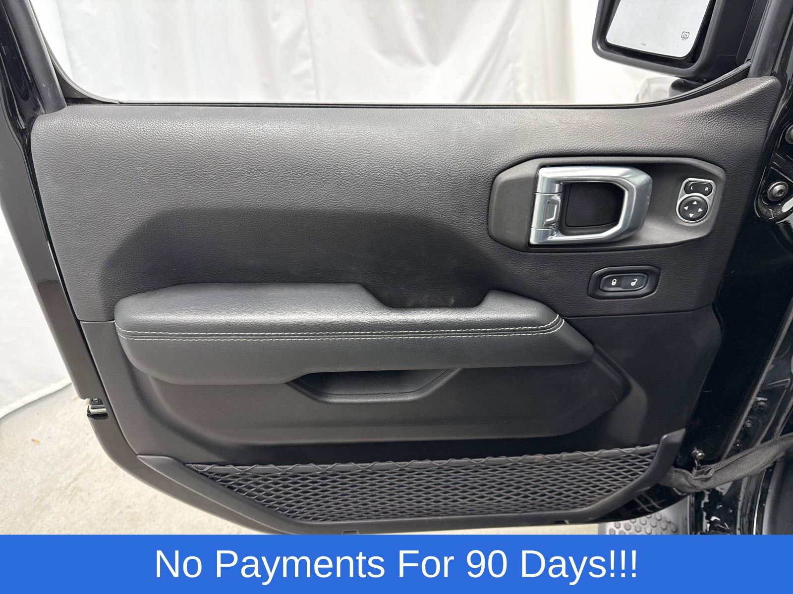 Used 2021 Jeep Wrangler Unlimited Sahara w/ Uconnect 4C Nav & Sound Group image 14
