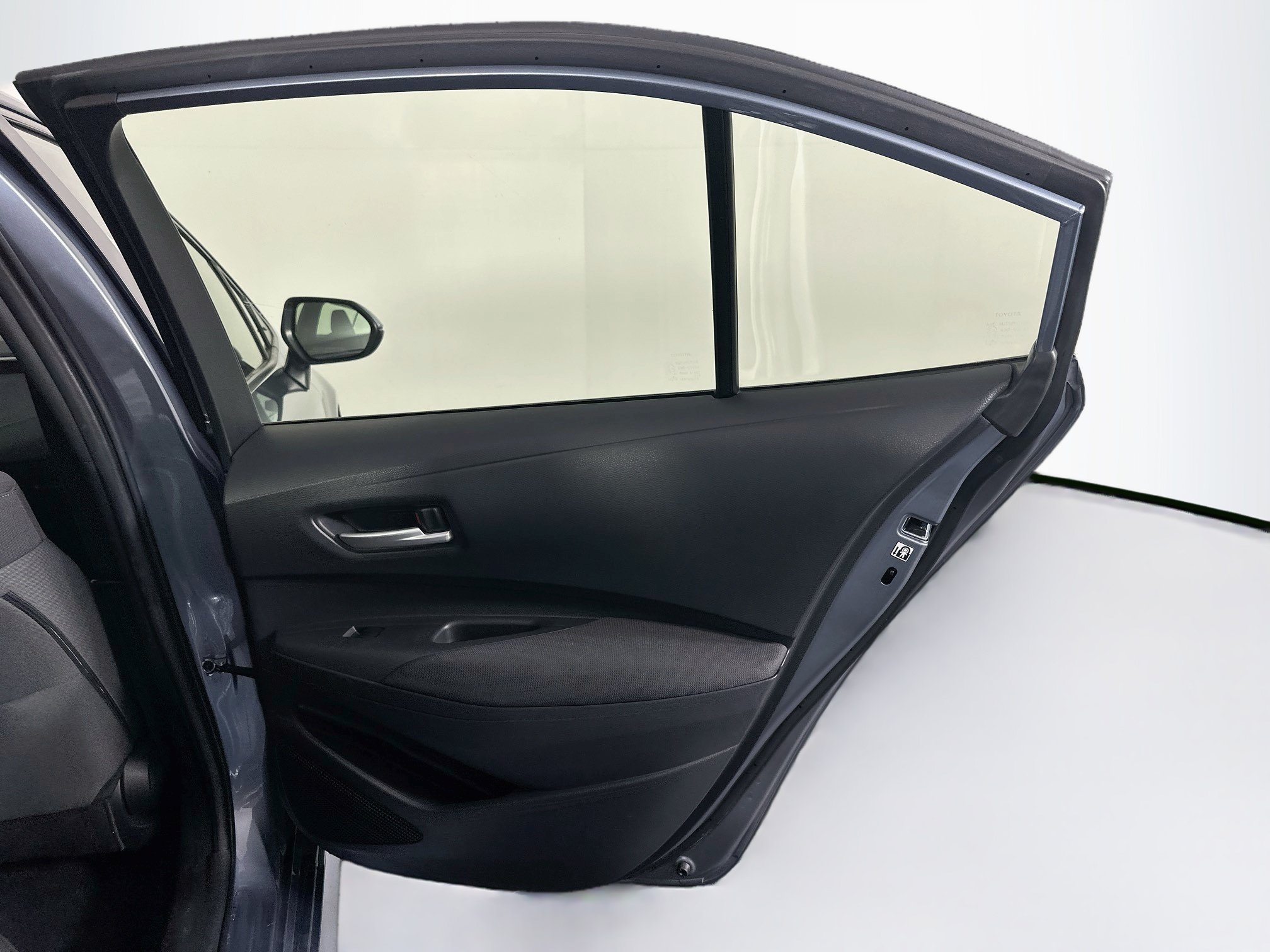 Used 2021 Toyota Corolla LE FWD image 28