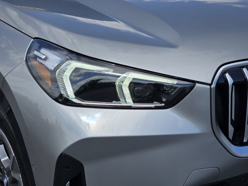 Certified 2025 BMW X1 xDrive28i w/ Technology Package AWD/4WD image 9