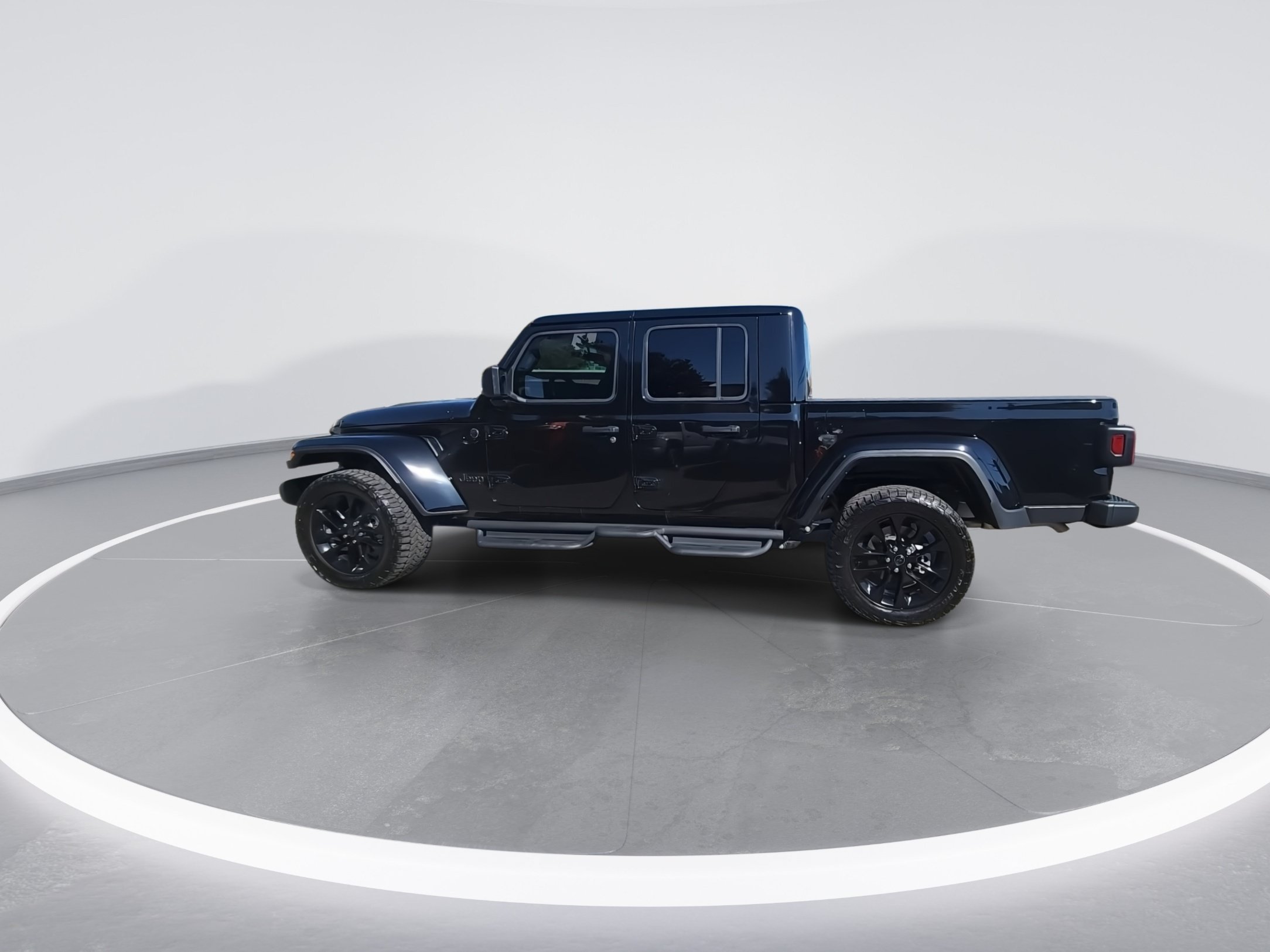 Certified 2025 Jeep Gladiator Sport AWD/4WD image 2