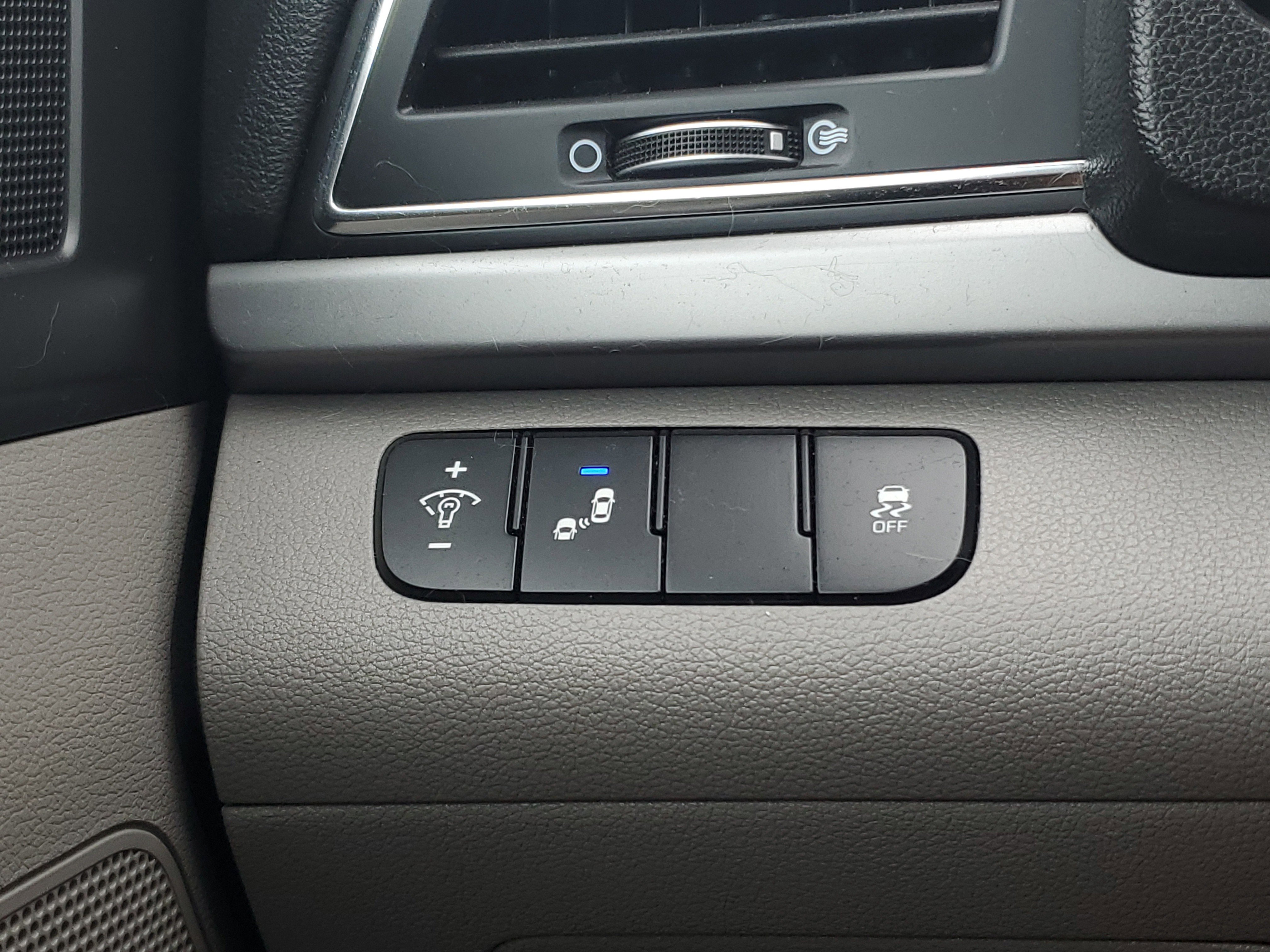 Used 2017 Hyundai Elantra SE w/ SE A/T Tech Package 03 image 24