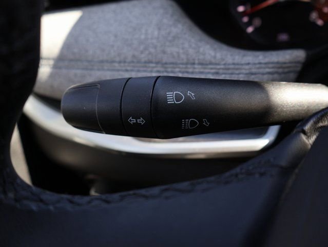 Used 2025 Jeep Compass Latitude w/ Sun & Sound Group image 35