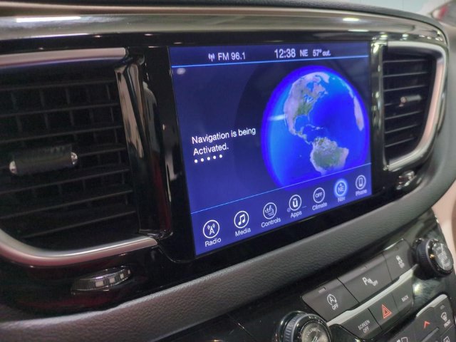 Used 2017 Chrysler Pacifica Touring-L Plus FWD image 24