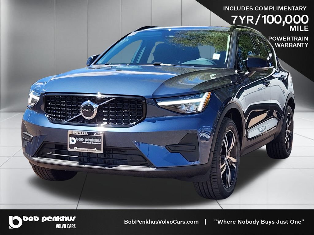 New 2026 Volvo XC40 B5 Core w/ Climate Package image 23