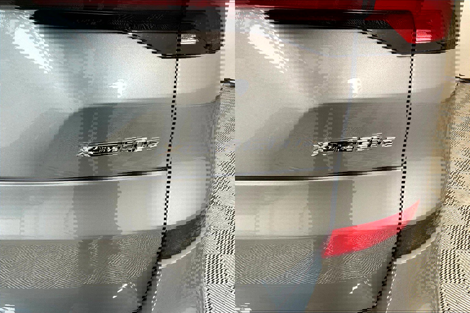 New 2026 BMW X5 xDrive50e image 12