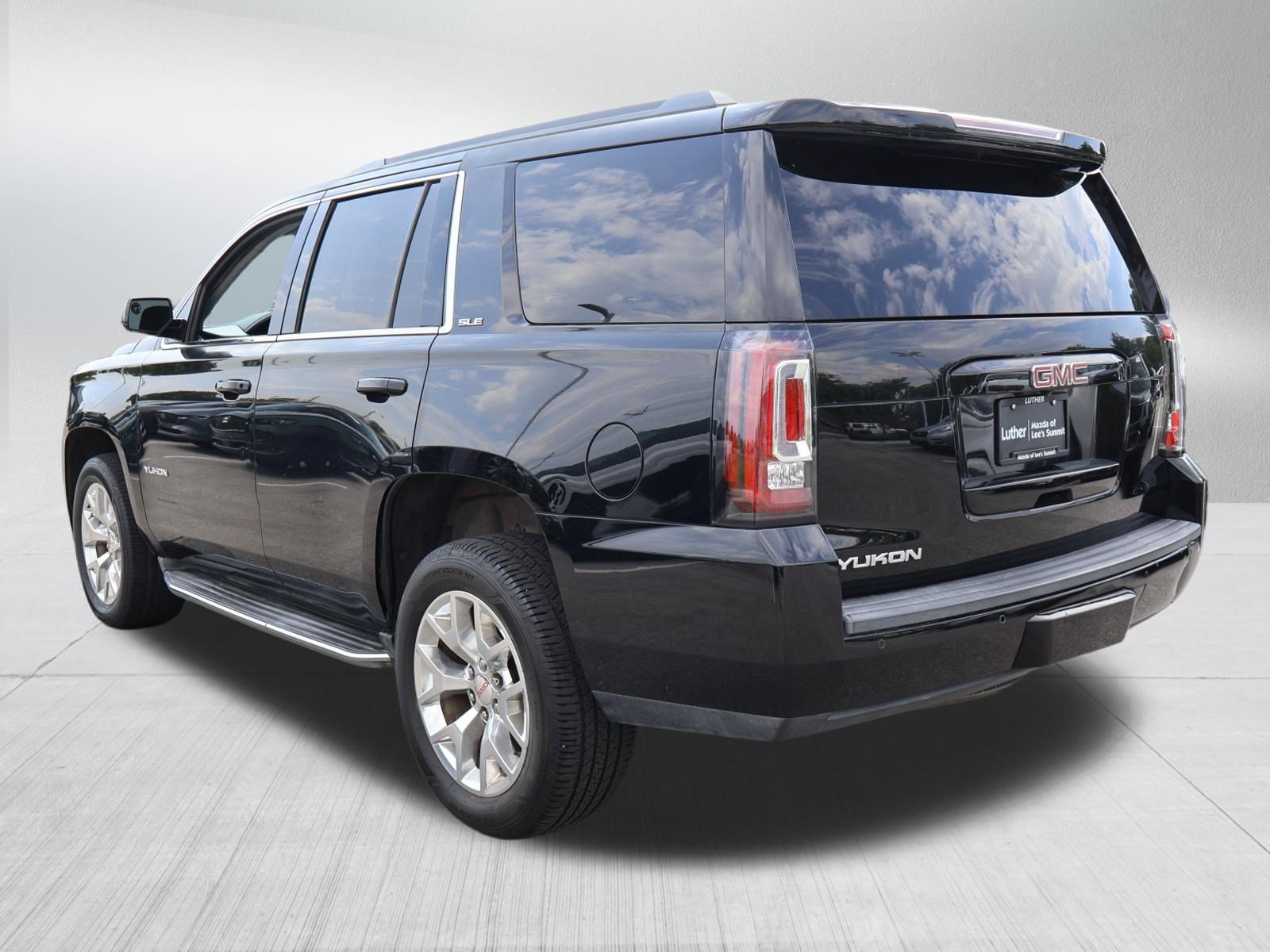 Used 2017 GMC Yukon SLE w/ SLE Value Package RWD image 5