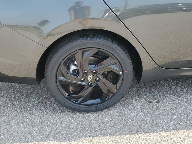New 2026 Hyundai Elantra SEL Sport FWD image 5