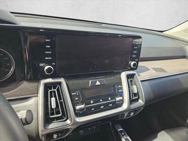 Used 2023 Kia Sorento S image 16