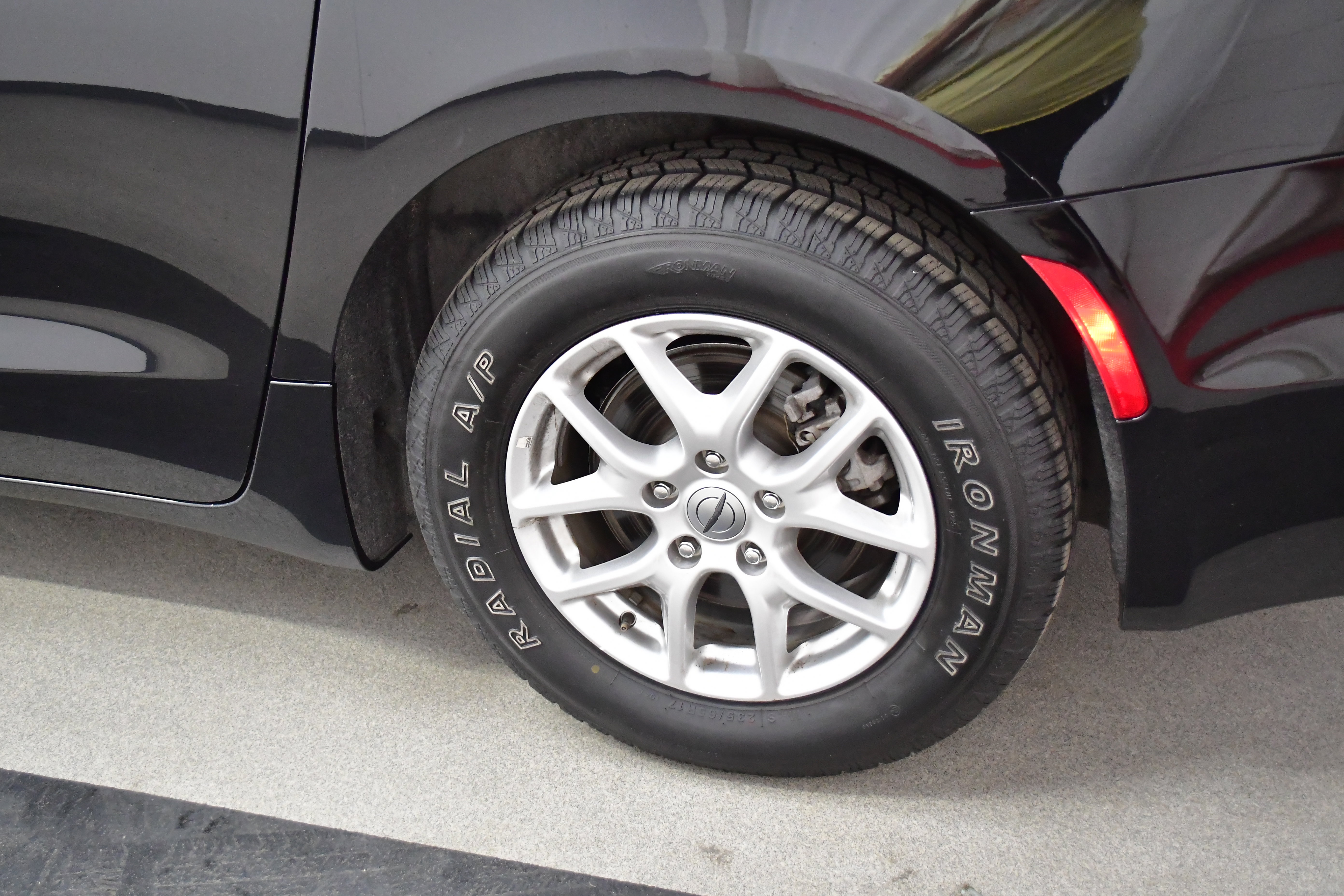 Used 2025 Chrysler Pacifica Select FWD image 35
