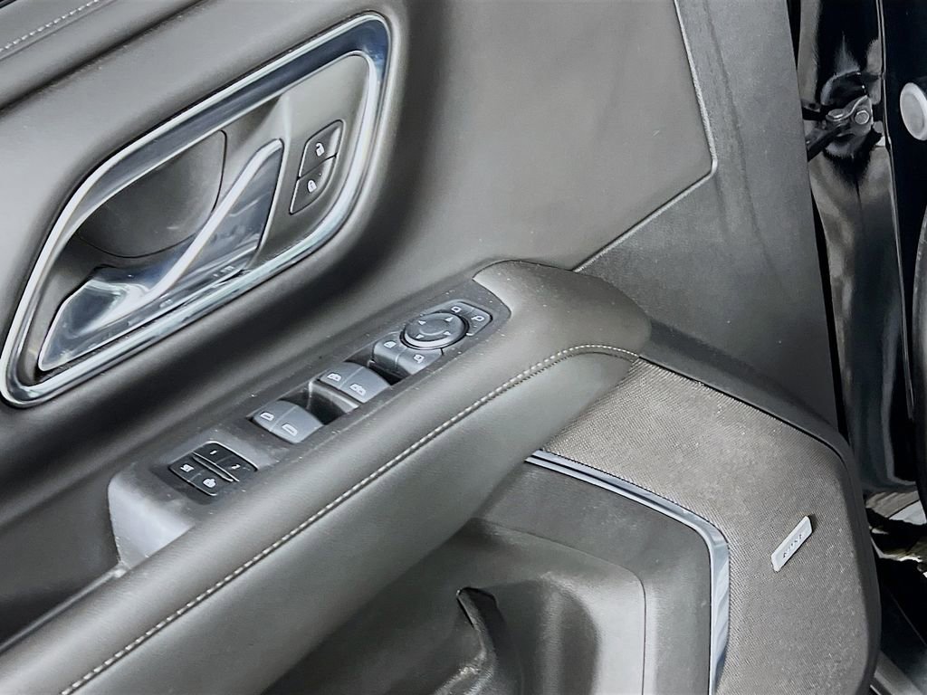 Used 2024 Chevrolet Suburban LT w/ LT Signature Package image 16