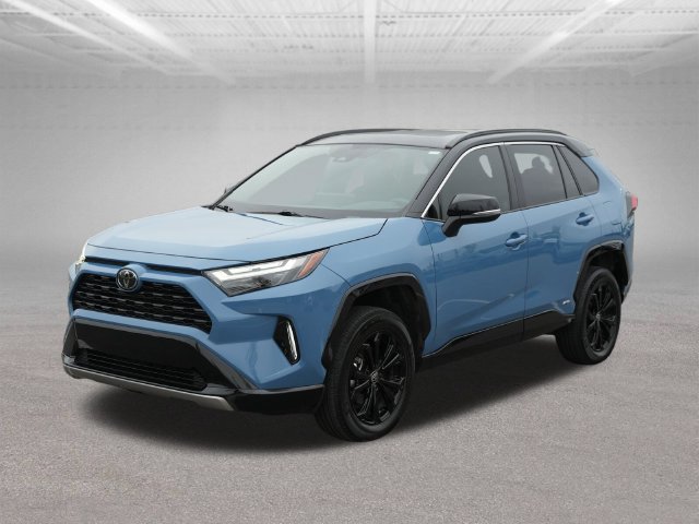 Used 2025 Toyota RAV4 XSE w/ Weather Package AWD/4WD image 3