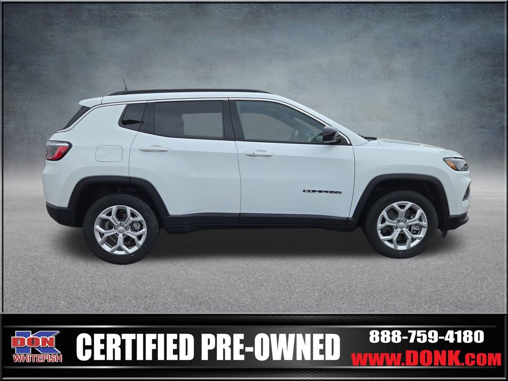 Used 2024 Jeep Compass Latitude image 9