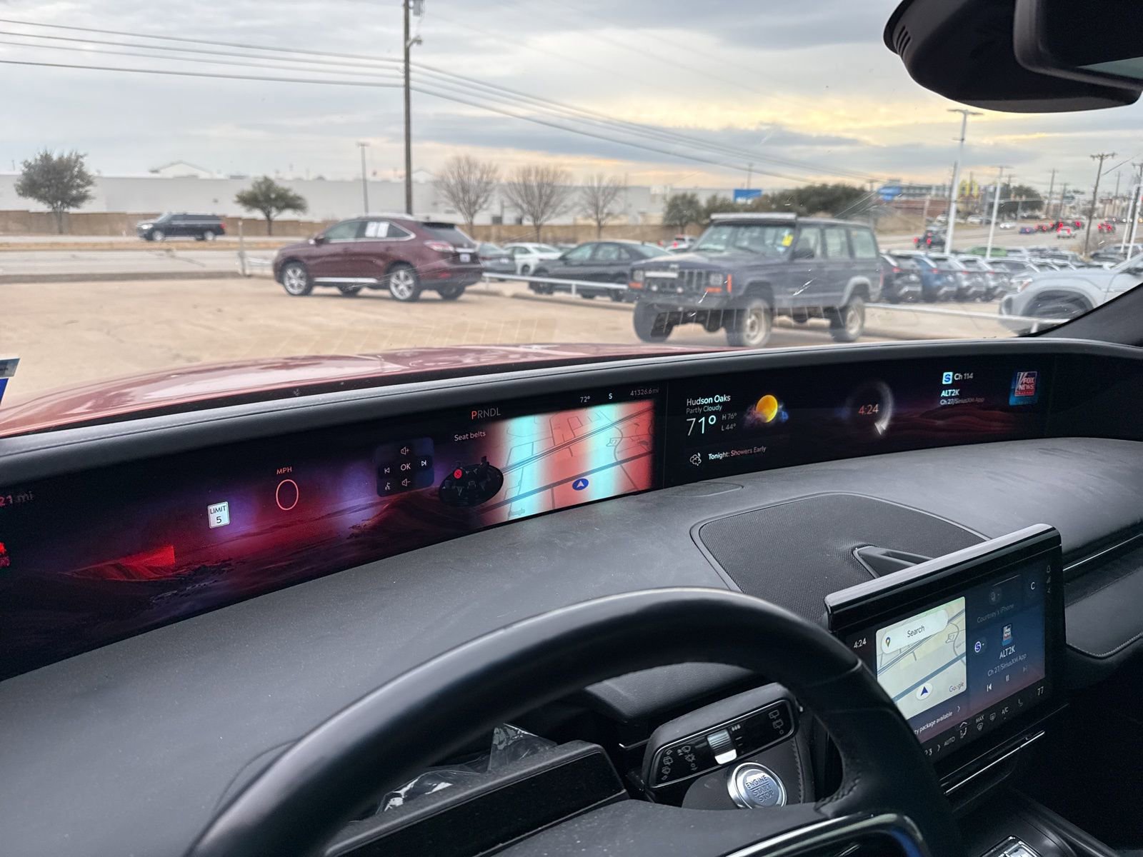 Used 2024 Lincoln Nautilus Reserve w/ Equipment Group 202A image 13