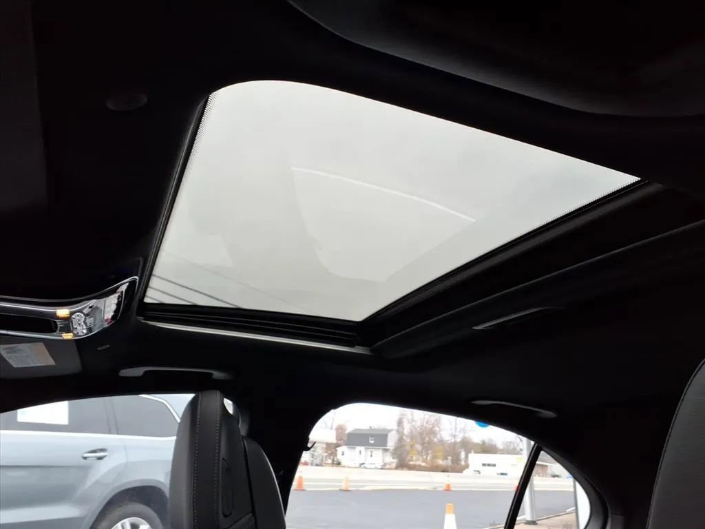 Used 2024 Mercedes-Benz C 300 Sedan image 26