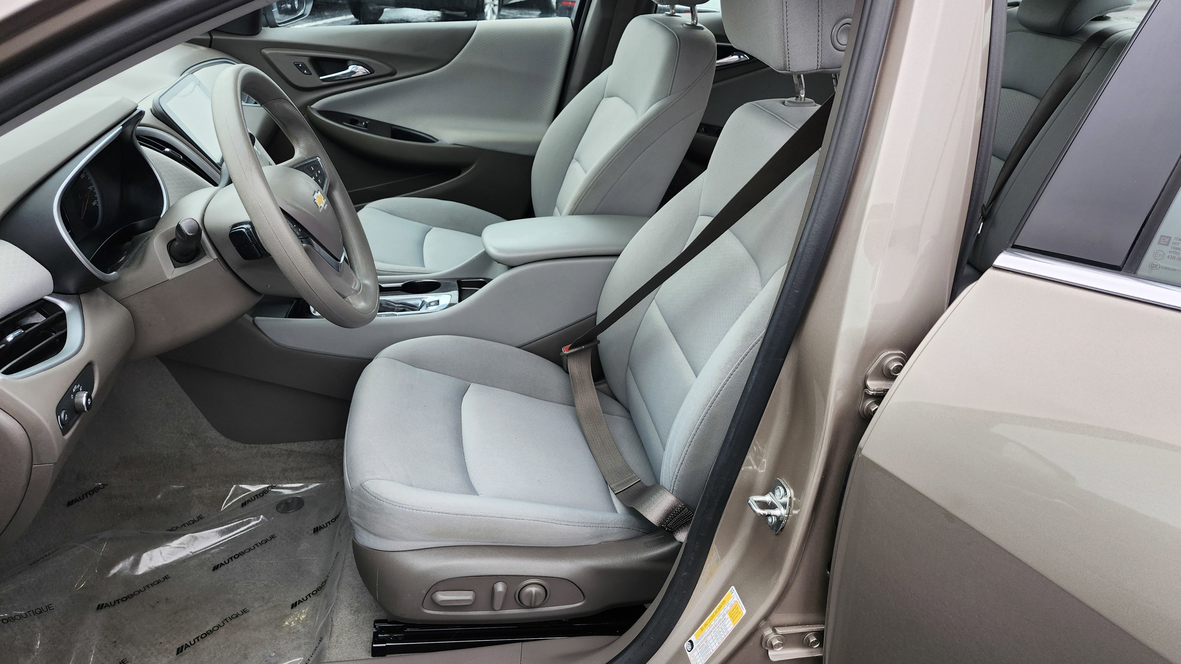 Used 2023 Chevrolet Malibu LS image 22