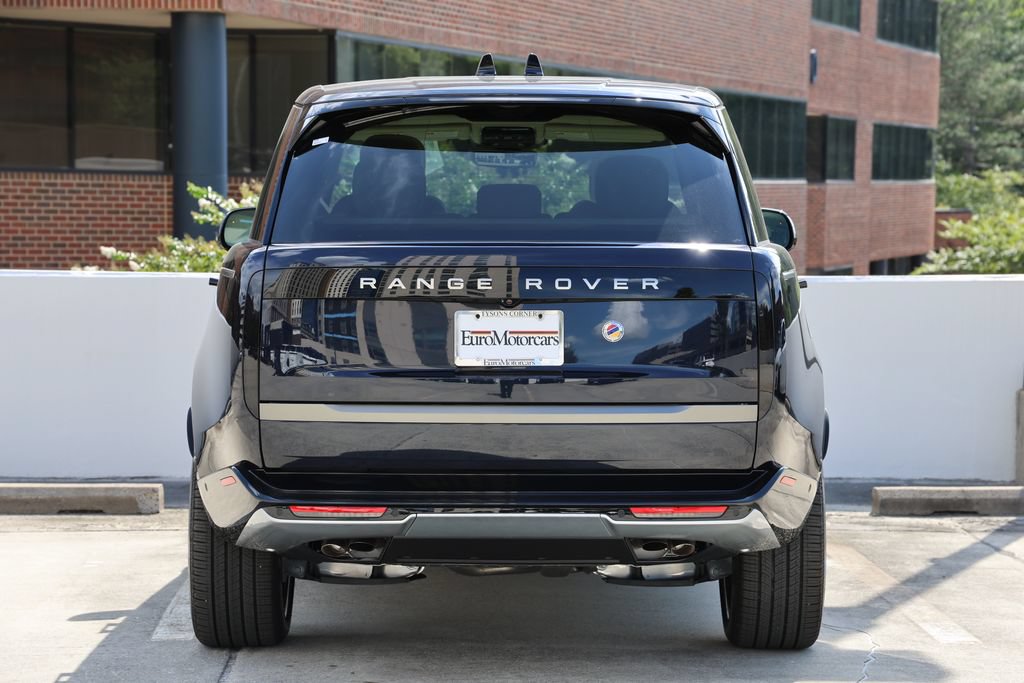 New 2026 Land Rover Range Rover SE AWD/4WD image 3