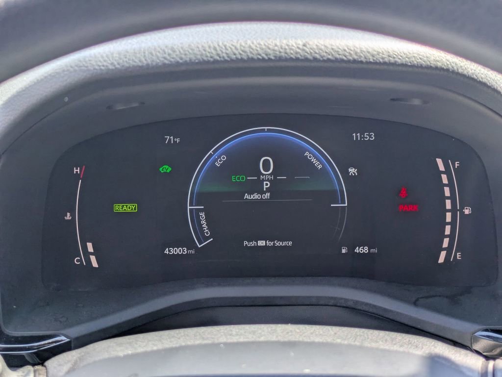 Used 2025 Toyota Camry LE image 15