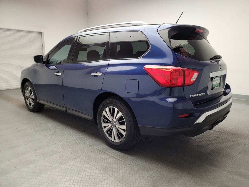 Used 2018 Nissan Pathfinder SV w/ SV Tech Package FWD image 3