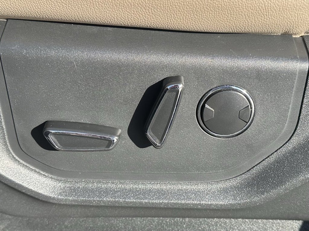 Used 2023 Ford Expedition Max Limited image 24