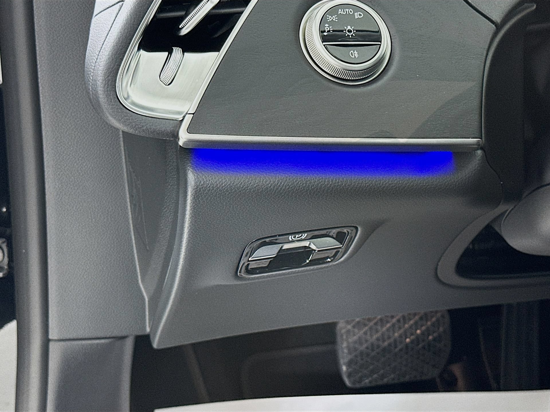 Certified 2025 Mercedes-Benz E 350 4MATIC Sedan image 11