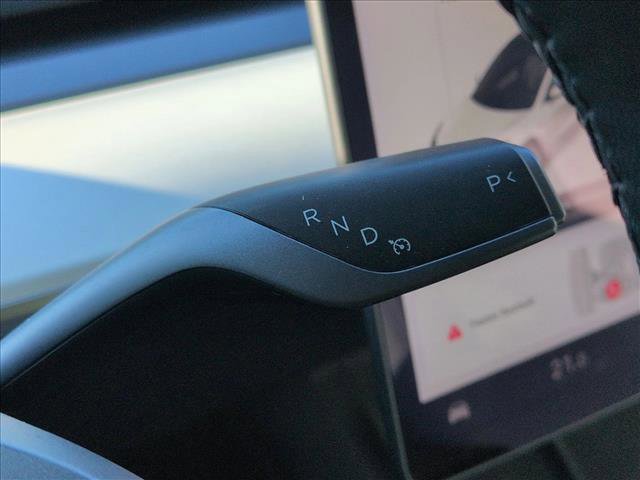 Used 2021 Tesla Model 3 Standard Range Plus image 12
