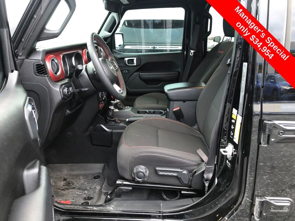 Used 2023 Jeep Gladiator Rubicon w/ Cold Weather Group image 10