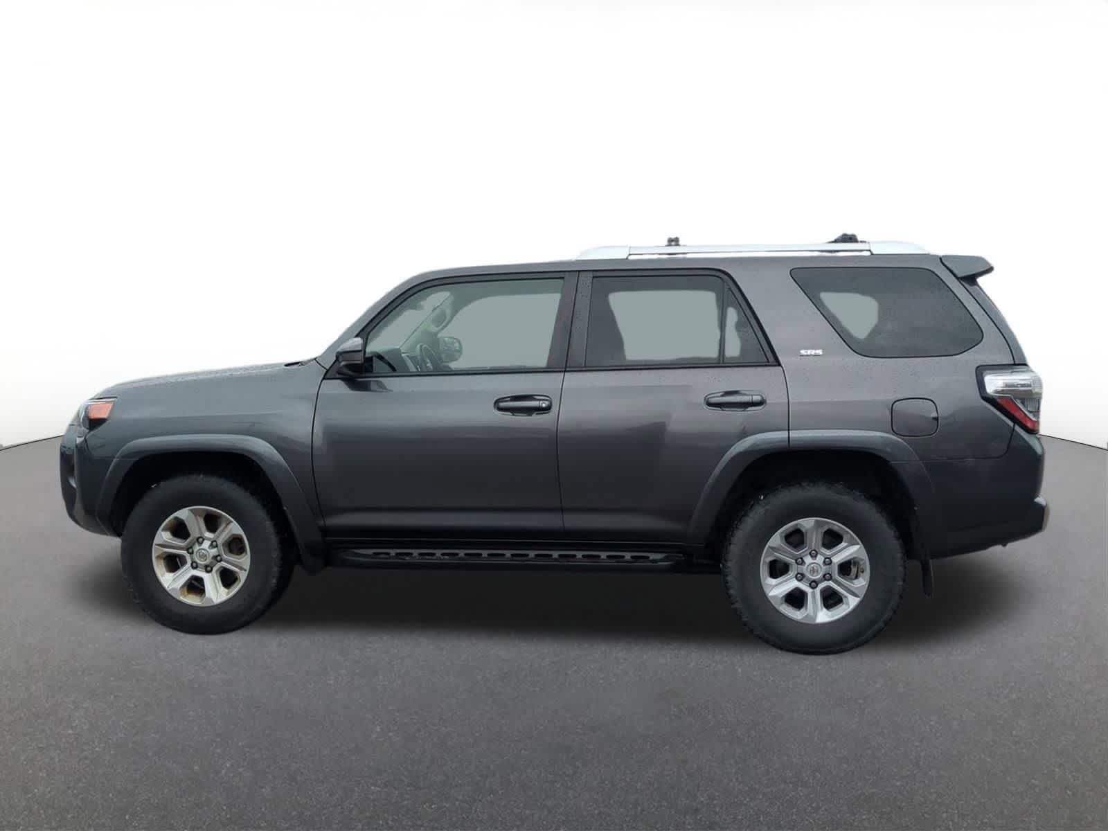 Used 2014 Toyota 4Runner SR5 AWD/4WD image 3